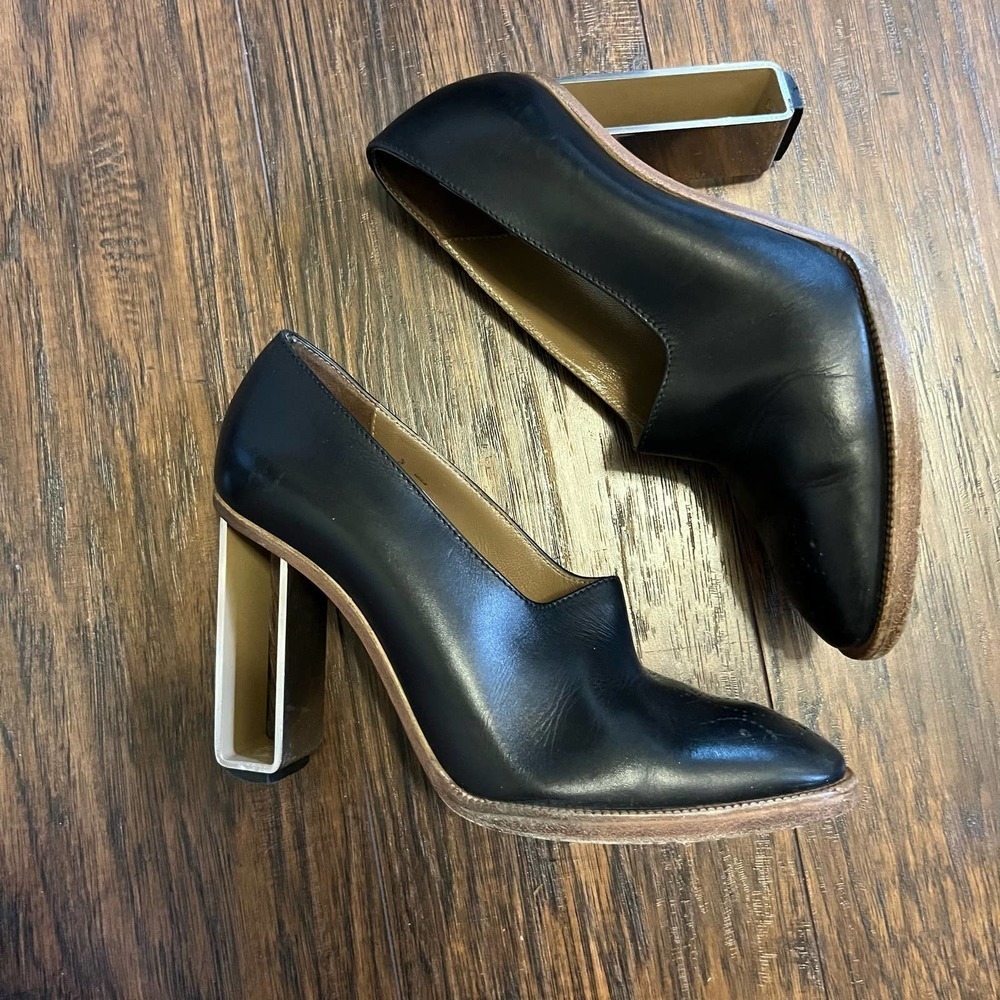Hermes Clou de Selle Accent Black Leather Pumps Women's Size 37 - Picture 2 of 8
